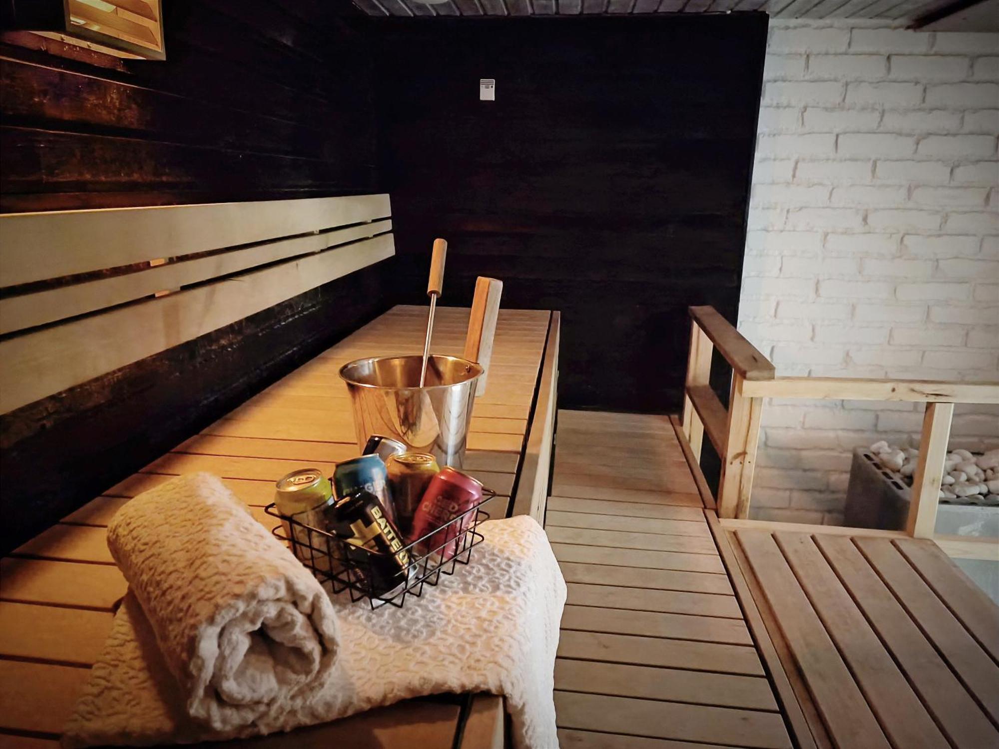 Goiglo Hotel & Hostel Куусамо Экстерьер фото